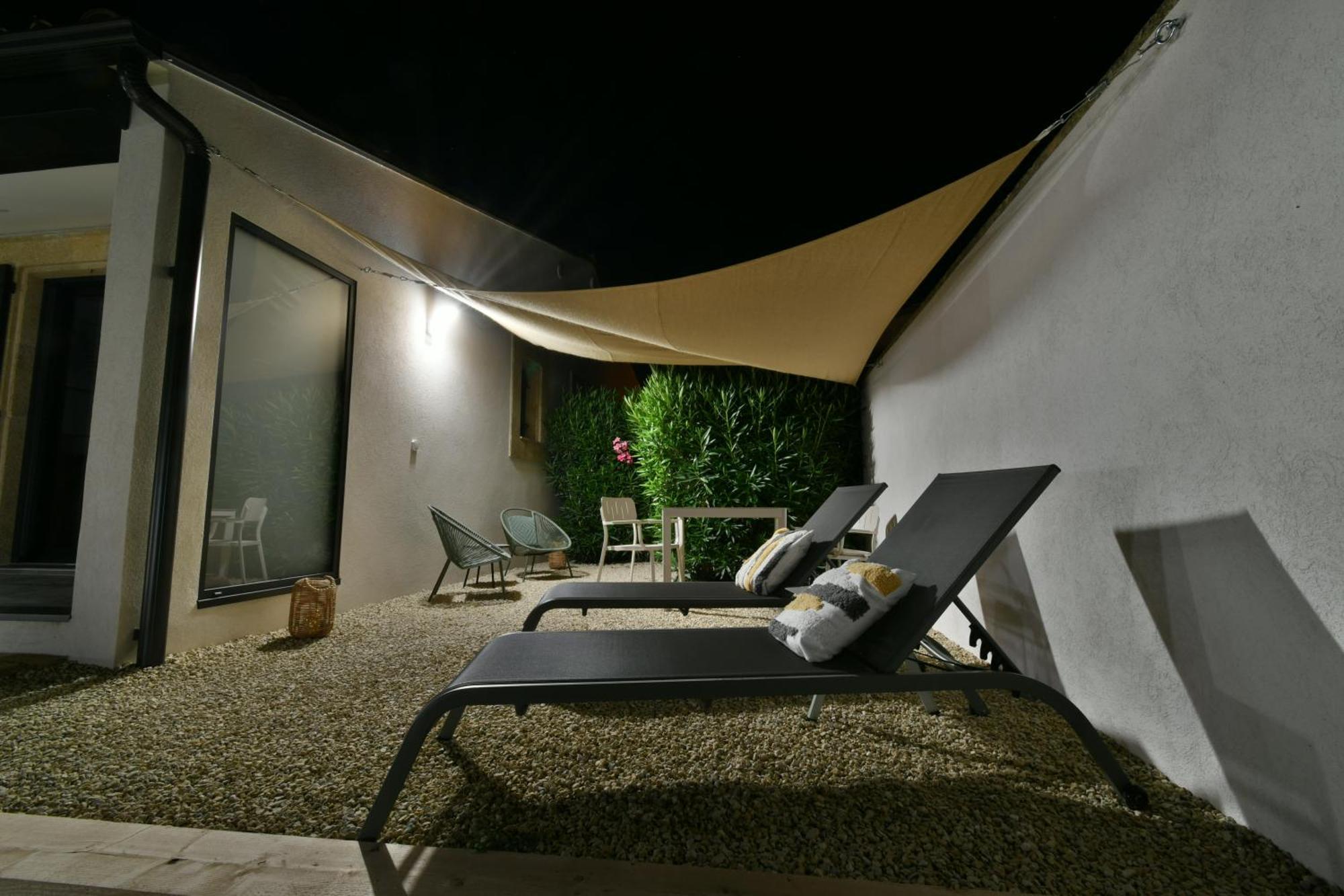 Une Nuit En Luberon Puyvert Buitenkant foto